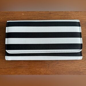 KUT from the Kloth Black & White Vegan Leather Wallet